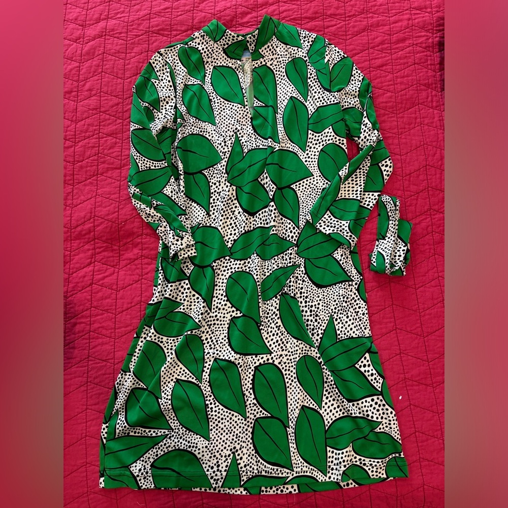 Green Sheath Dress with Cuffed Long Sleeves and Mandarin Collar